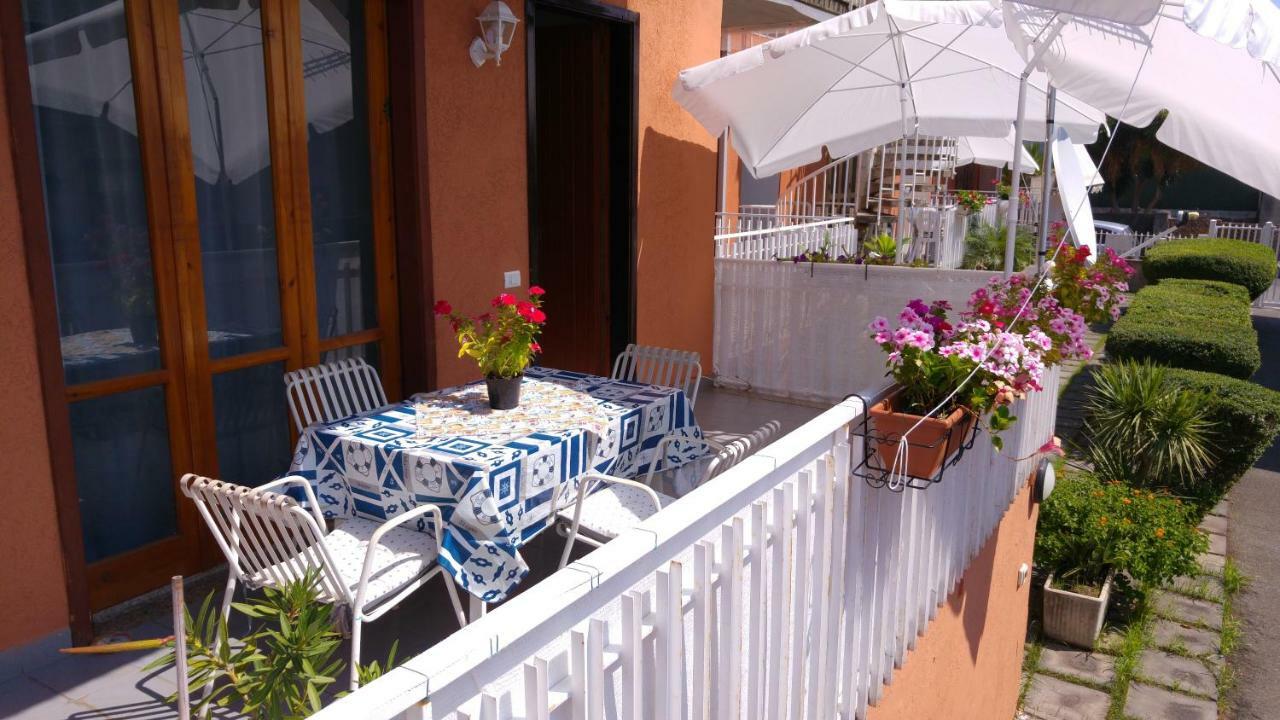 Casa Del Sole Con Vista Sull'Etna A 200 Mt Dal Mare Villa Acireale Exteriör bild